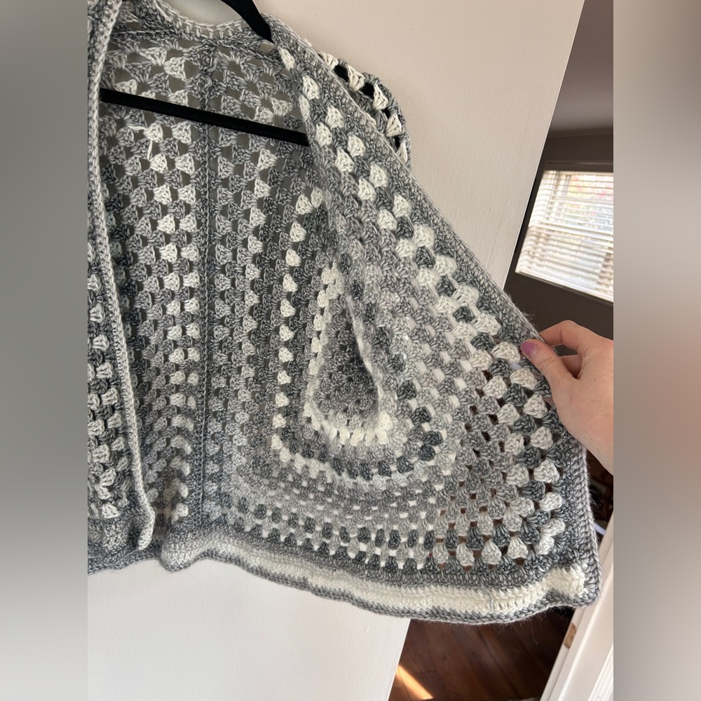 Hand Knit Openwork Crochet Granny Square Chunky Cardigan Boho Cottage Artsy Sz M - Picture 8 of 9